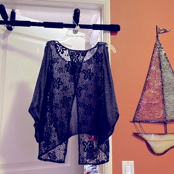 Hollister Top Size Small Brand New - Picture 3 of 7